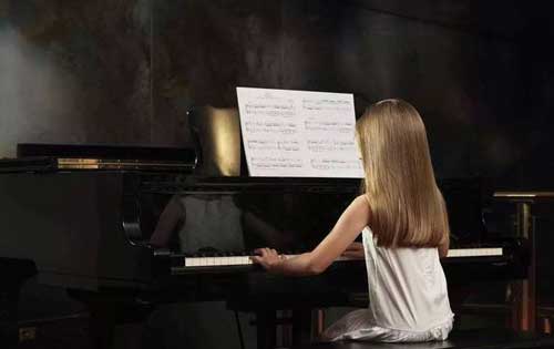 儿童怎样学钢琴？学钢琴的最佳年龄