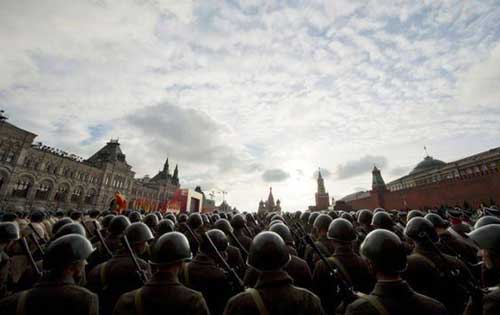 乌拉什么意思|俄国阅兵为什么喊乌拉