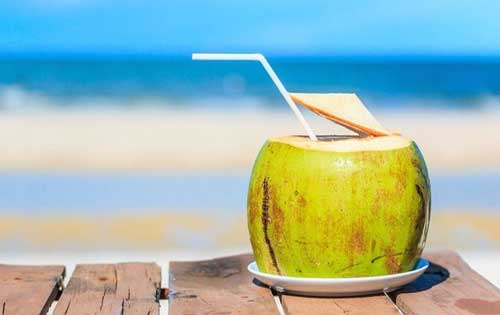 椰子汁的功效与作用是什么？饮用椰子汁有哪些禁忌？
